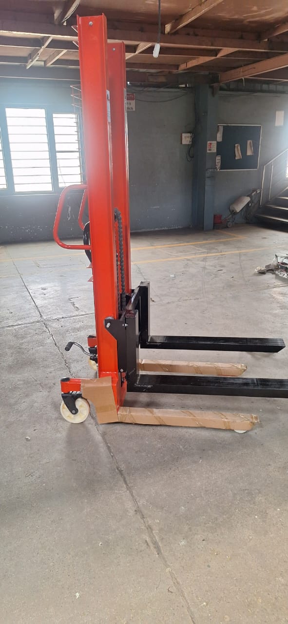 Manual Stacker 1516 E